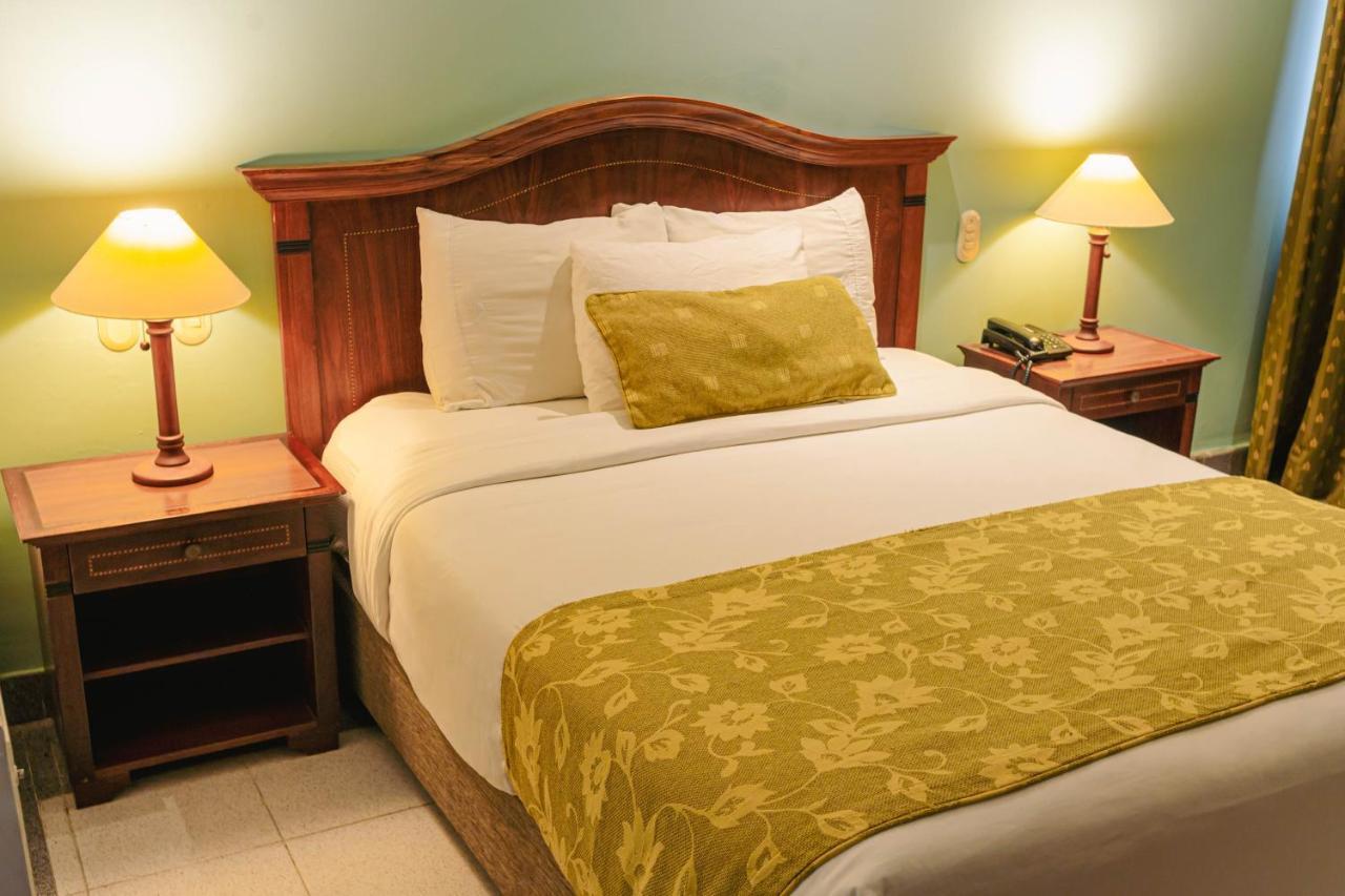 Hotel Faranda Express Puerta Del Sol Barranquilla, A Member Of Radisson Individuals Barranquilla  Ngoại thất bức ảnh