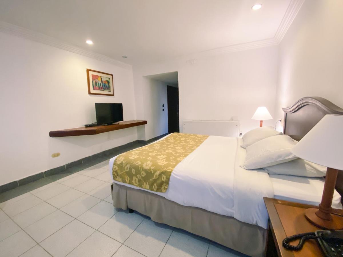 Hotel Faranda Express Puerta Del Sol Barranquilla, A Member Of Radisson Individuals Barranquilla  Ngoại thất bức ảnh