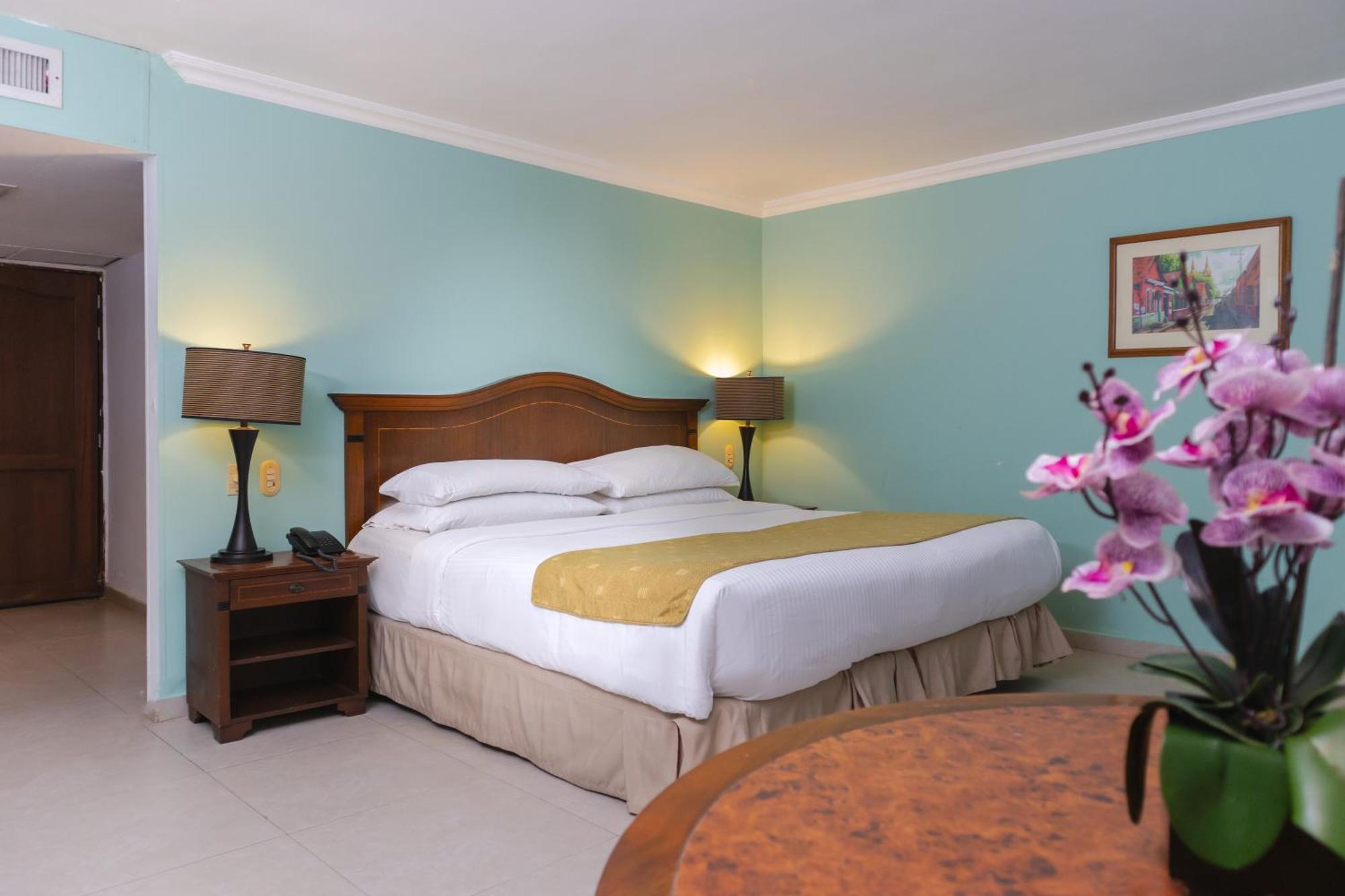 Hotel Faranda Express Puerta Del Sol Barranquilla, A Member Of Radisson Individuals Barranquilla  Ngoại thất bức ảnh
