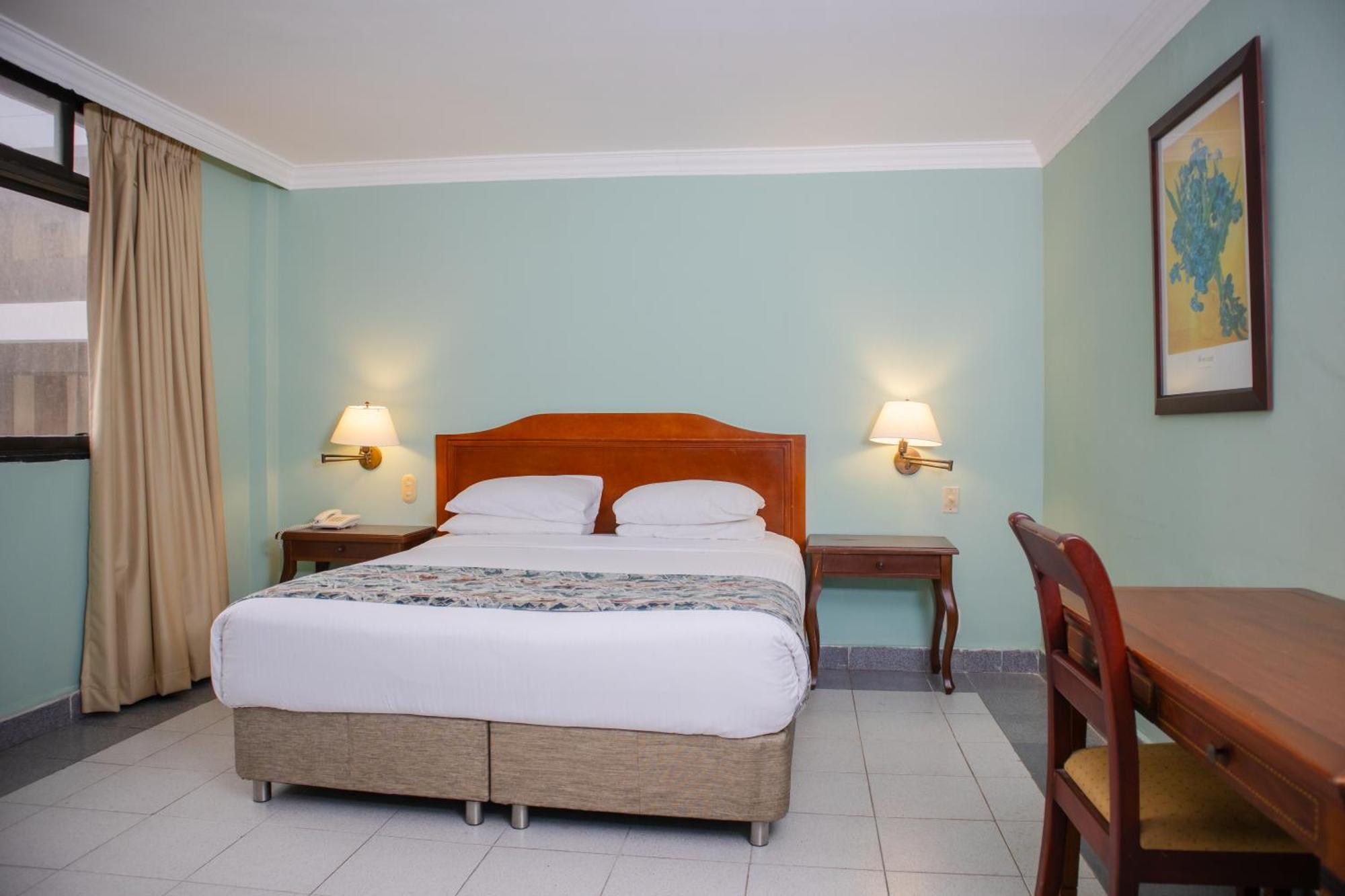 Hotel Faranda Express Puerta Del Sol Barranquilla, A Member Of Radisson Individuals Barranquilla  Ngoại thất bức ảnh