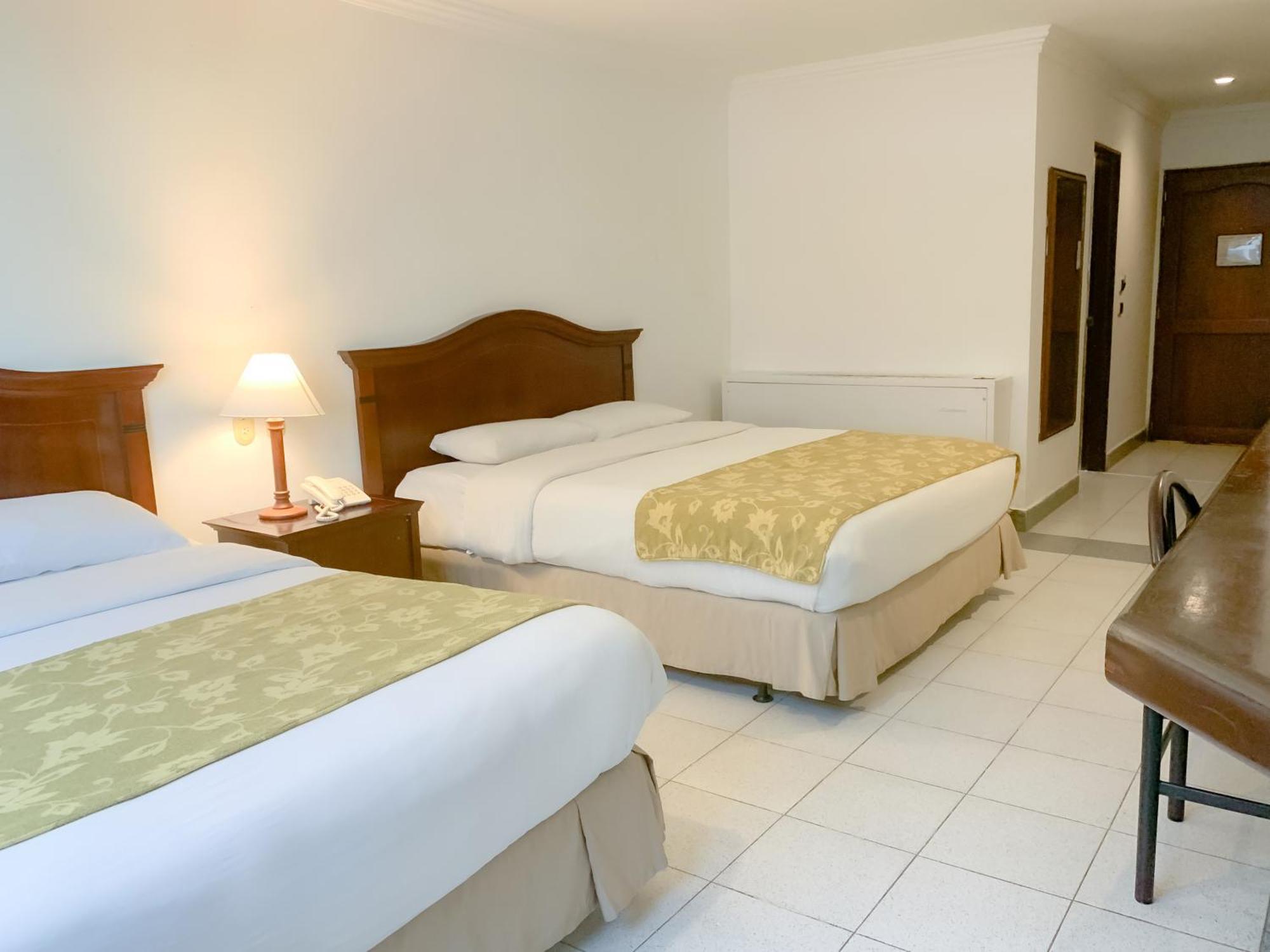 Hotel Faranda Express Puerta Del Sol Barranquilla, A Member Of Radisson Individuals Barranquilla  Ngoại thất bức ảnh