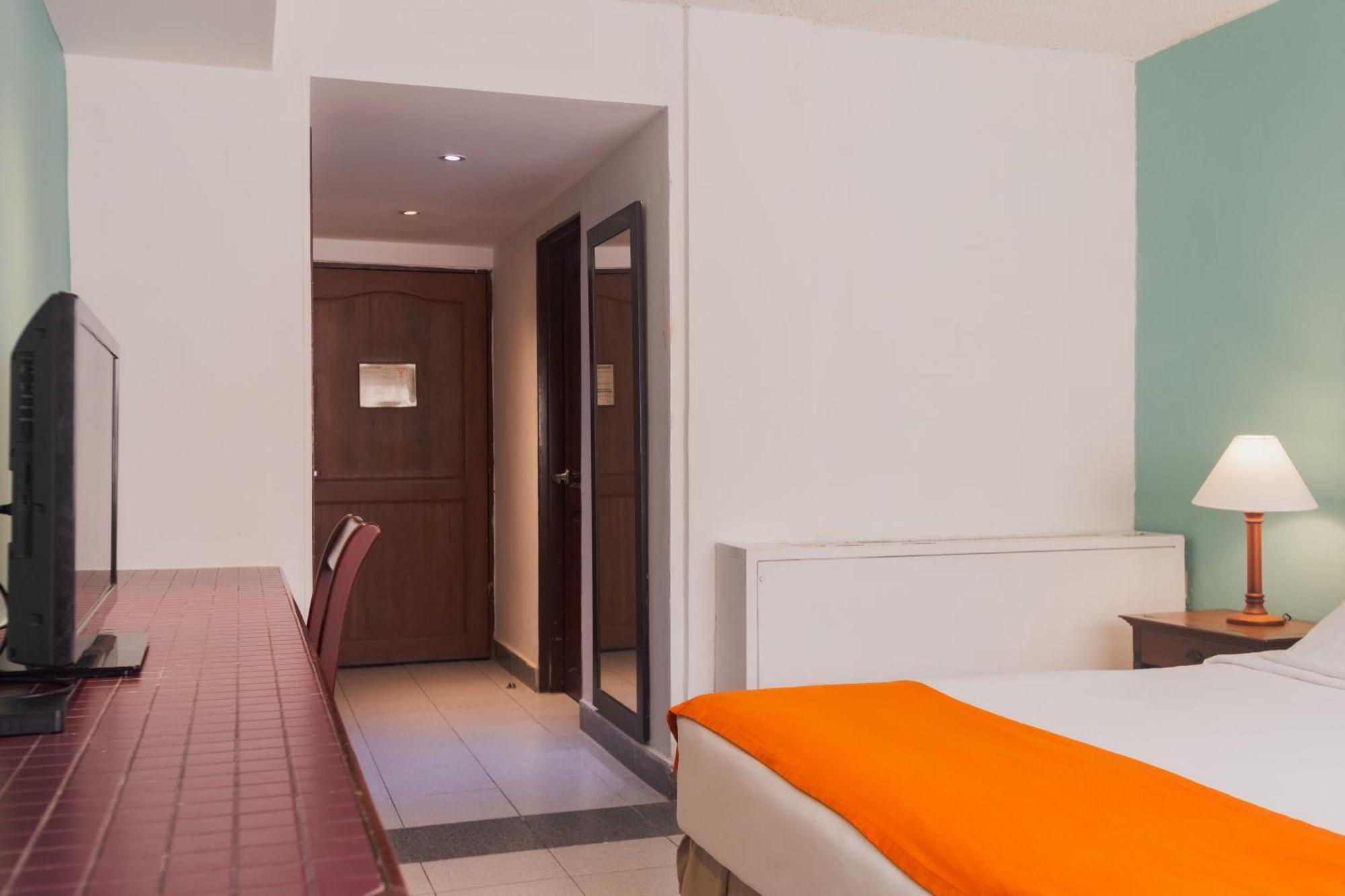 Hotel Faranda Express Puerta Del Sol Barranquilla, A Member Of Radisson Individuals Barranquilla  Ngoại thất bức ảnh