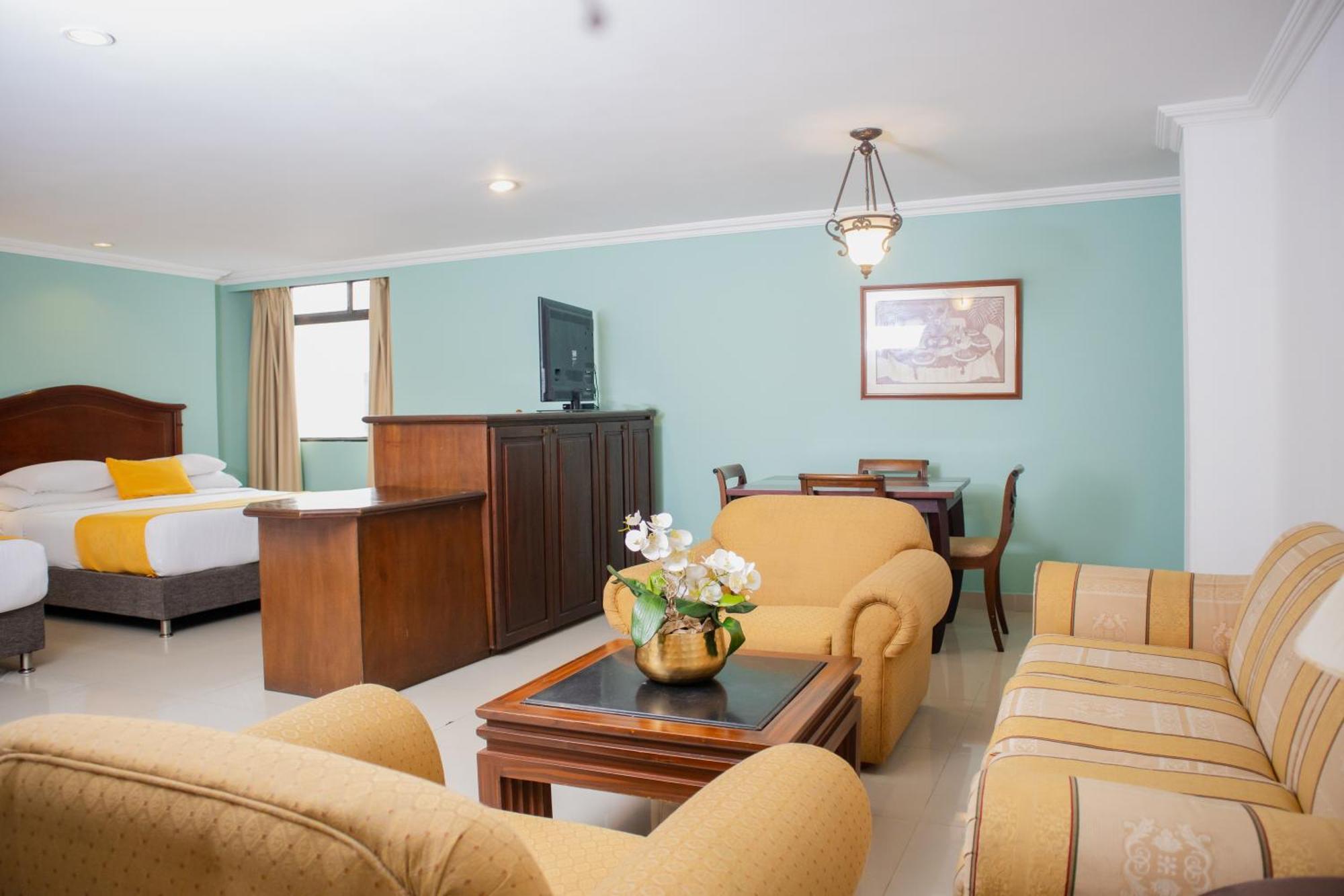 Hotel Faranda Express Puerta Del Sol Barranquilla, A Member Of Radisson Individuals Barranquilla  Ngoại thất bức ảnh