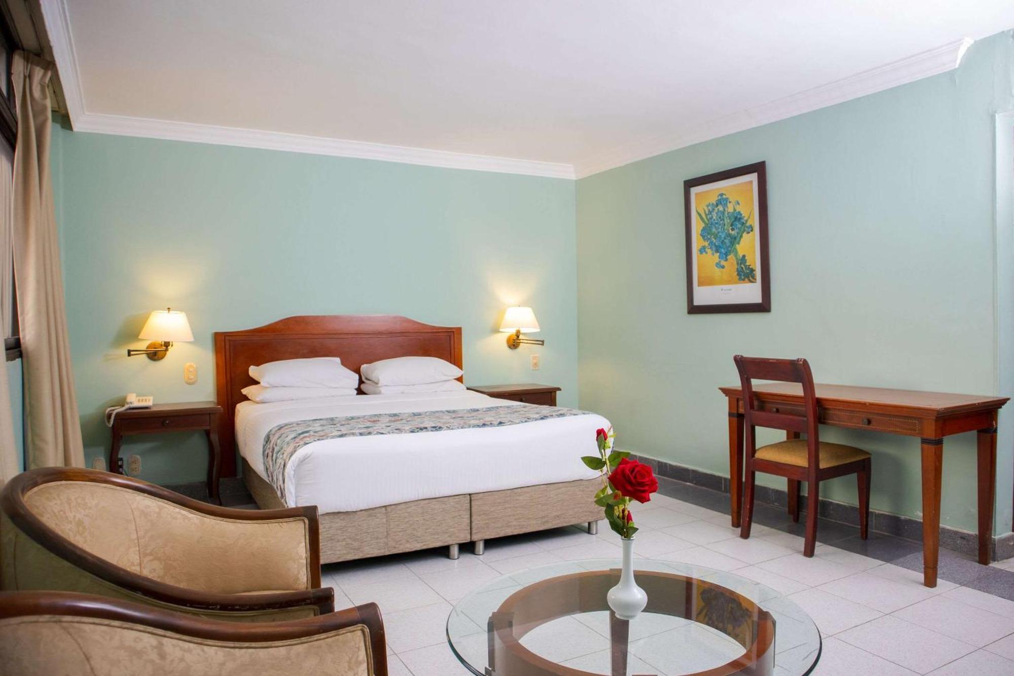 Hotel Faranda Express Puerta Del Sol Barranquilla, A Member Of Radisson Individuals Barranquilla  Ngoại thất bức ảnh
